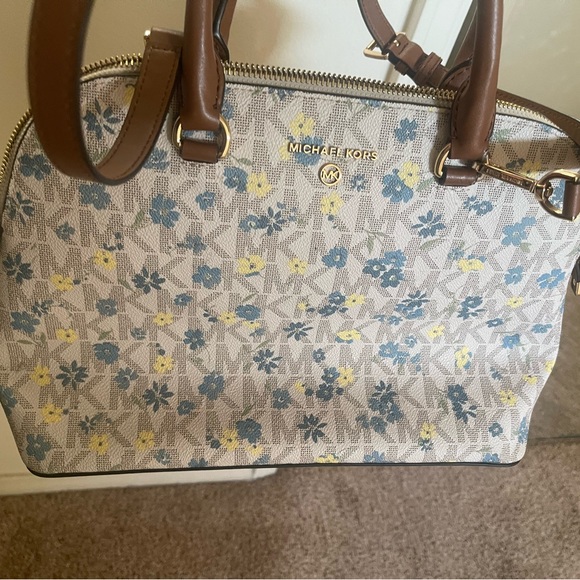 Tons of different things and prices - Picture 4 of 5